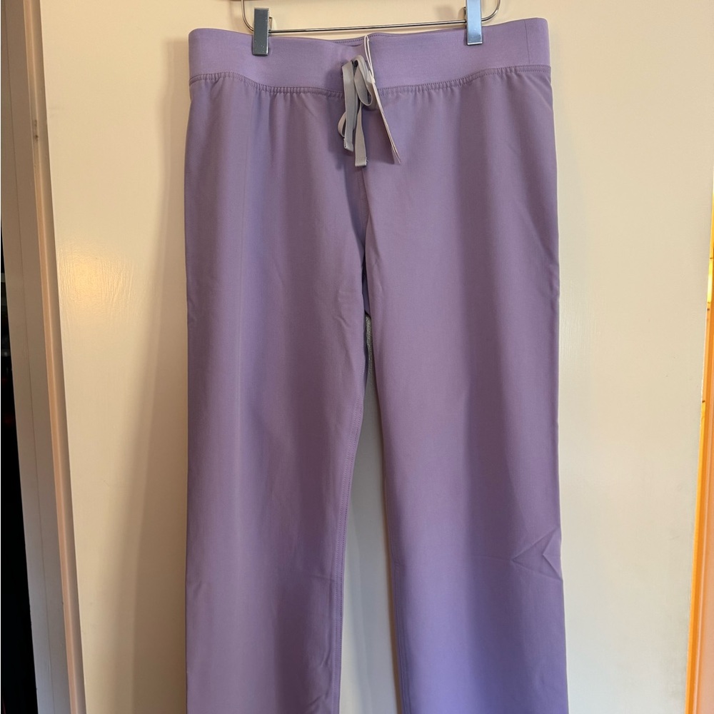 NWT FIGS women’s basic scrub pants med petite